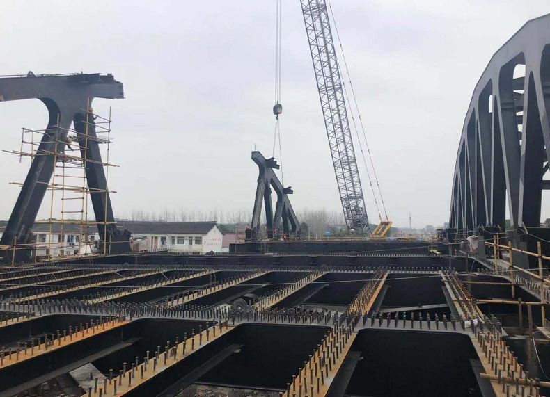 ‘【行业资讯】距离居民楼仅9米，运河上12天完成吊装1250吨钢架