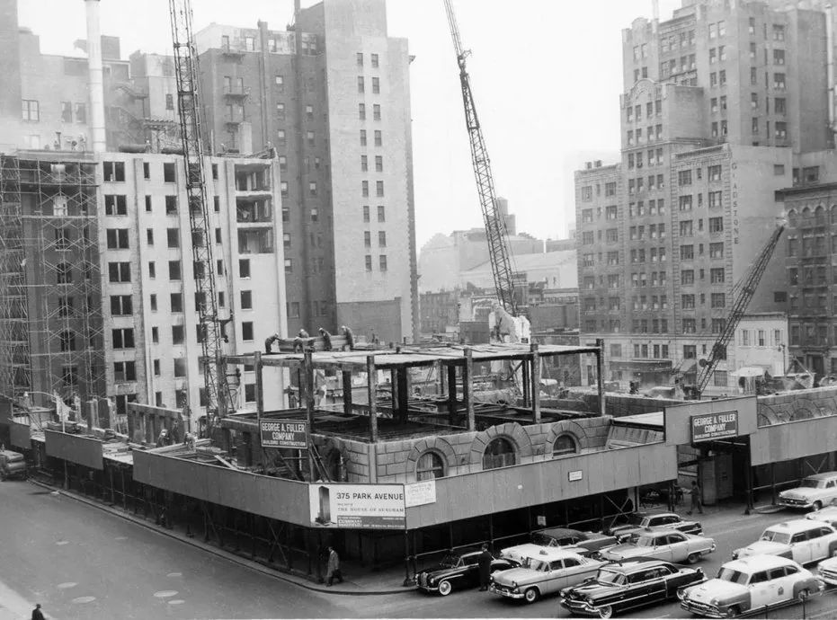 “钢铁玻璃盒子”，1954年的西格拉姆大厦与密斯· 凡德罗