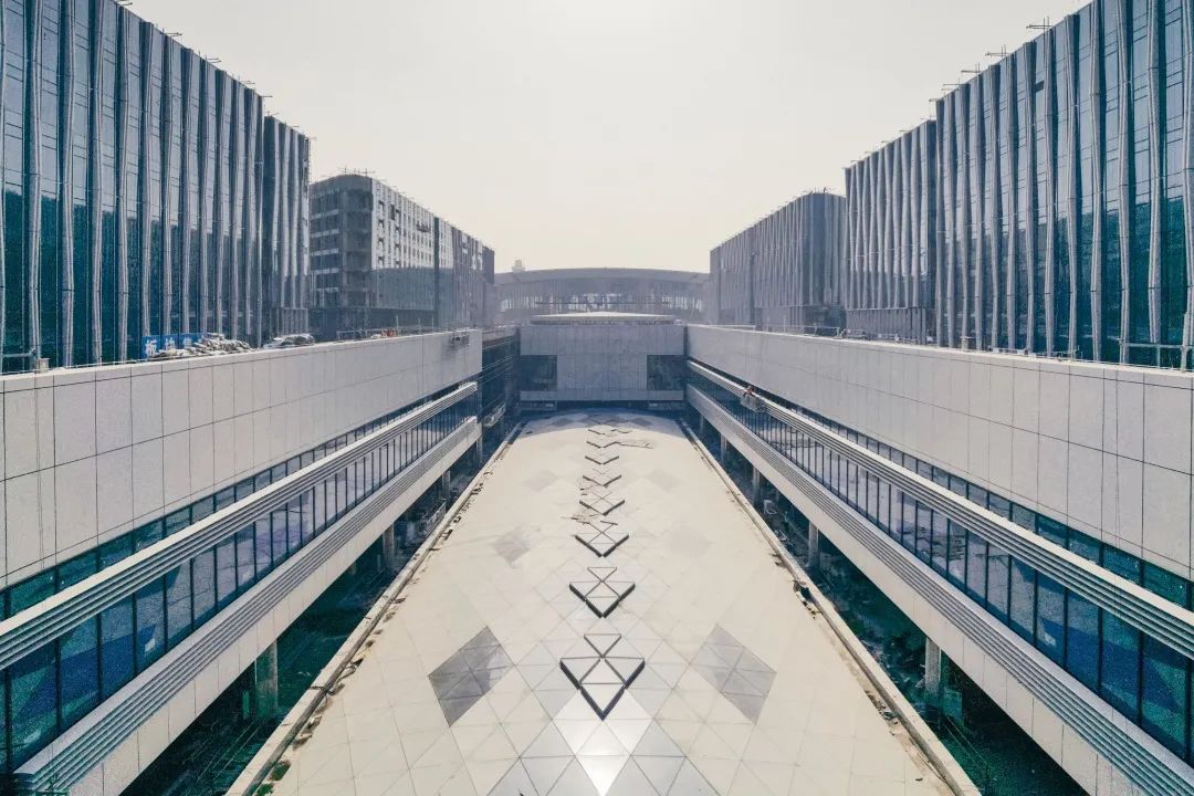 杭州萧山国际机场三期项目交通中心工程顺利通过竣工验收