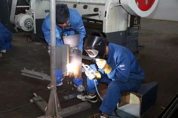 【行业知识】钢结构气割及焊接的安全措施