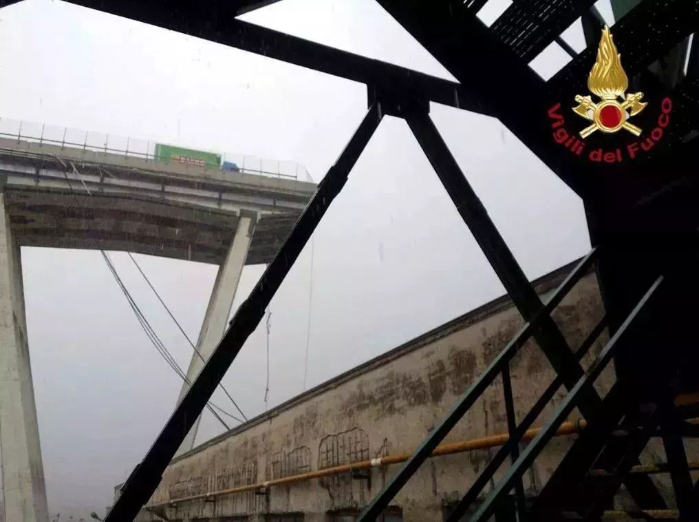【行业资讯】意大利一高速公路桥坍塌，遇难人数上升至35人！