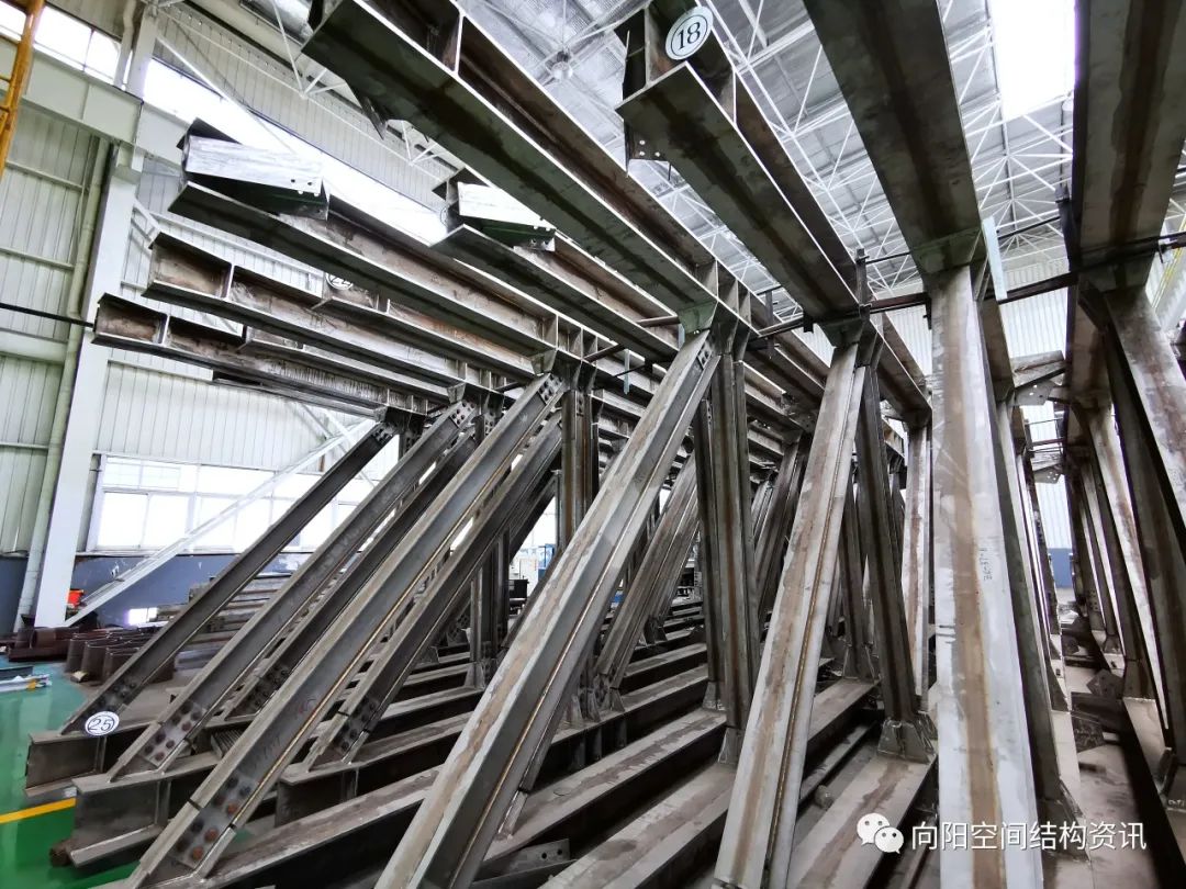 地下700m的钢结构，中微子实验探测器304不锈钢结构