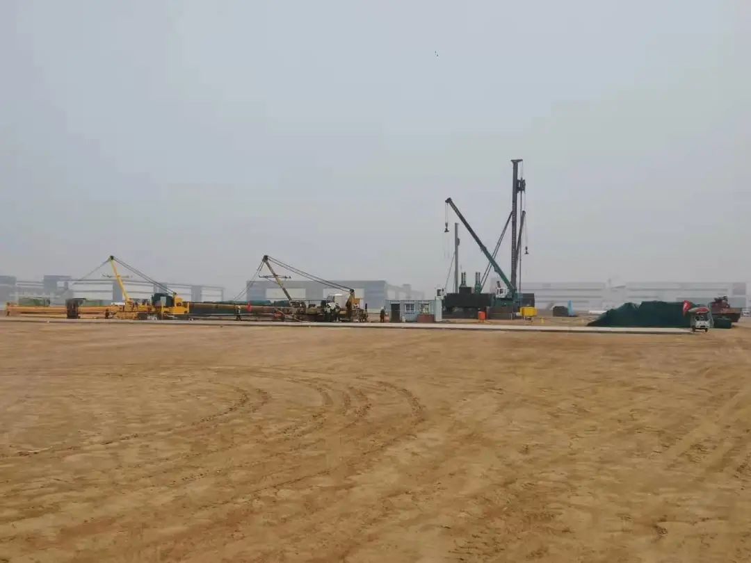 郑州新郑国际机场三期钢结构工程全面封顶