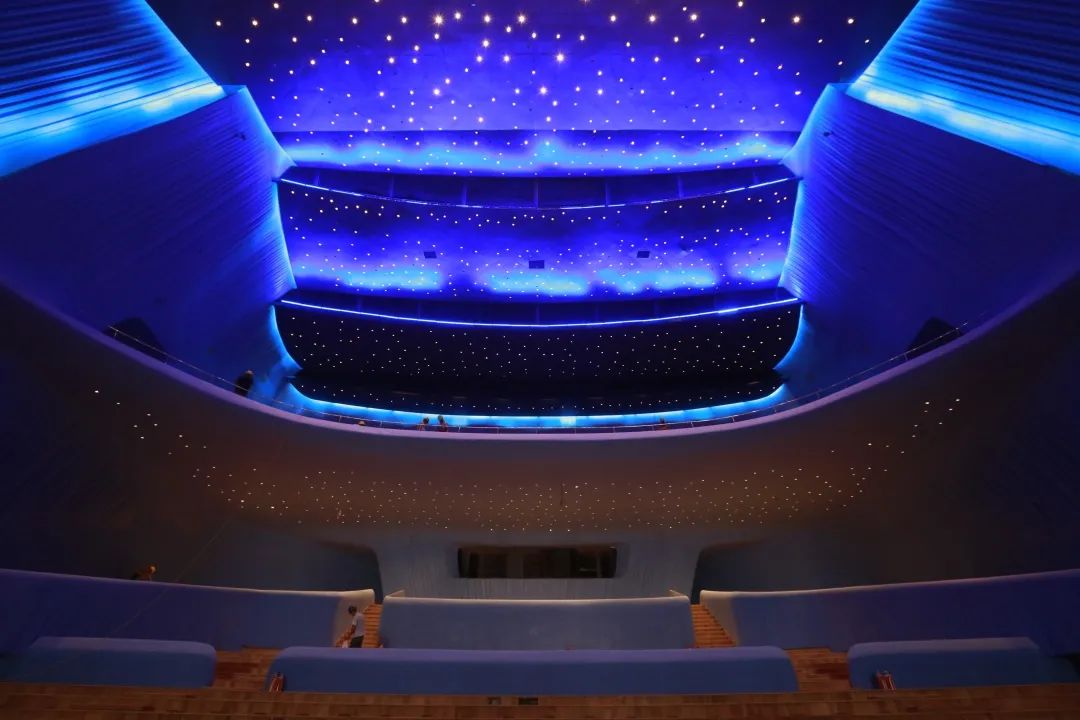 【案例赏析】日月双贝夺天工——珠海歌剧院是如何打造的？