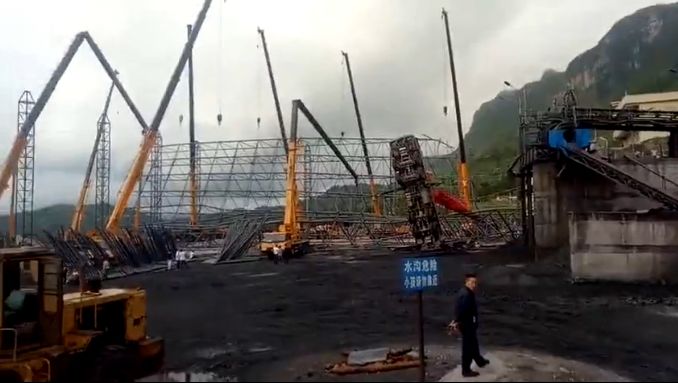 【行业新闻】贵州某地多机抬吊钢网架，造成重大事故，原因众说纷纭
