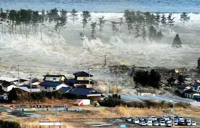 311东日本大地震10周年，40,1米高的海啸，1.8万人遇难，福岛核电站爆炸，近期核电站厂房还有再次发生爆炸的可能