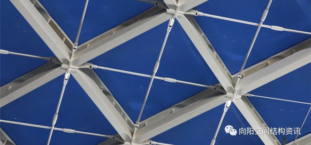 广州南站的房顶竟然是软的，钢结构+ETFE膜高透光屋顶