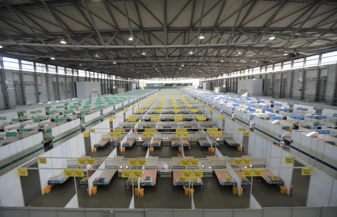 上海最大集中隔离点1.5万张床位全部验收交付，上海建工184小时连续奋战