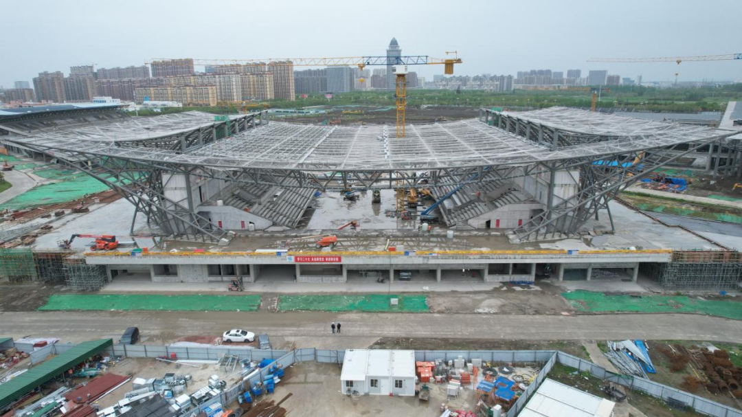 总用钢量约7000吨，江苏阜宁县文体中心项目钢结构及金属屋面顺利完工