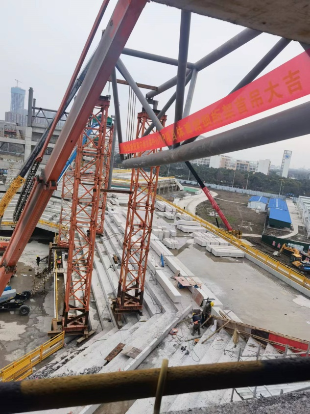总用钢量约7000吨，江苏阜宁县文体中心项目钢结构及金属屋面顺利完工