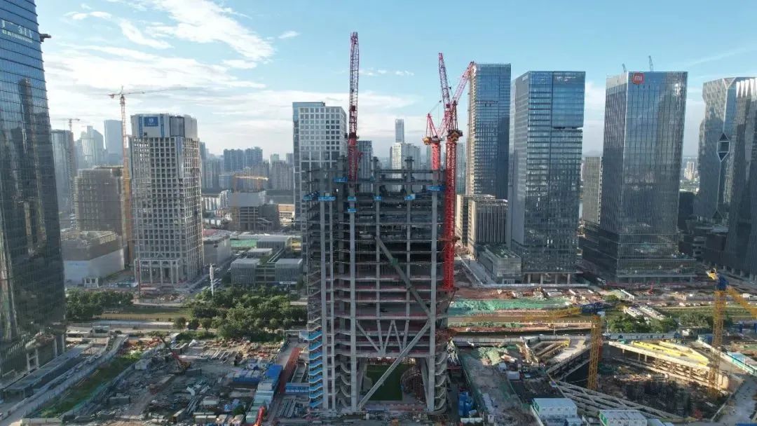 全亚洲最高的筒体偏置全钢结构超高层建筑广州广商中心封顶