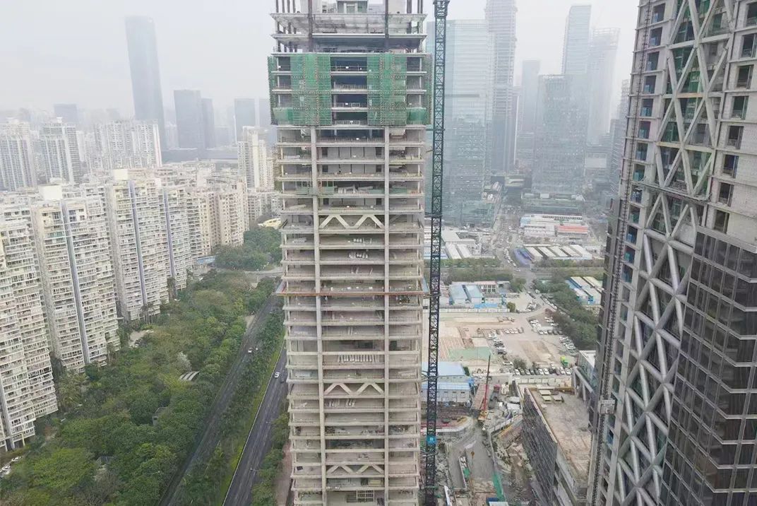 华强方特大厦项目钢结构工程封顶