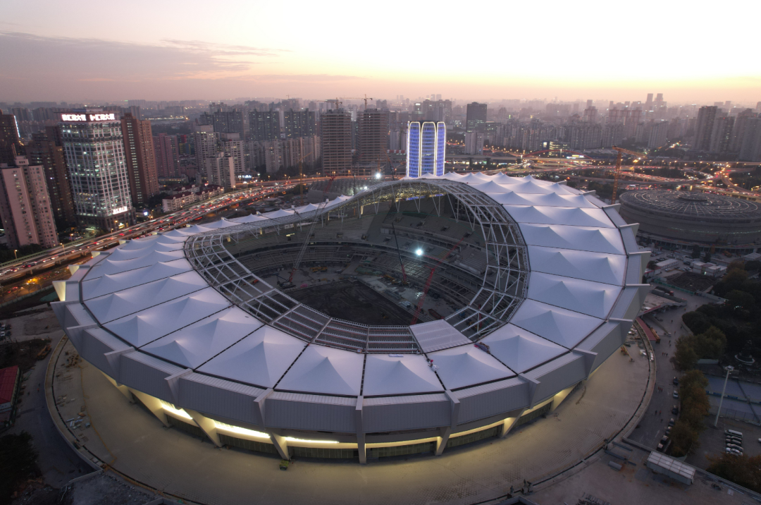 上海八万人体育场罩棚改造：索承网格结构