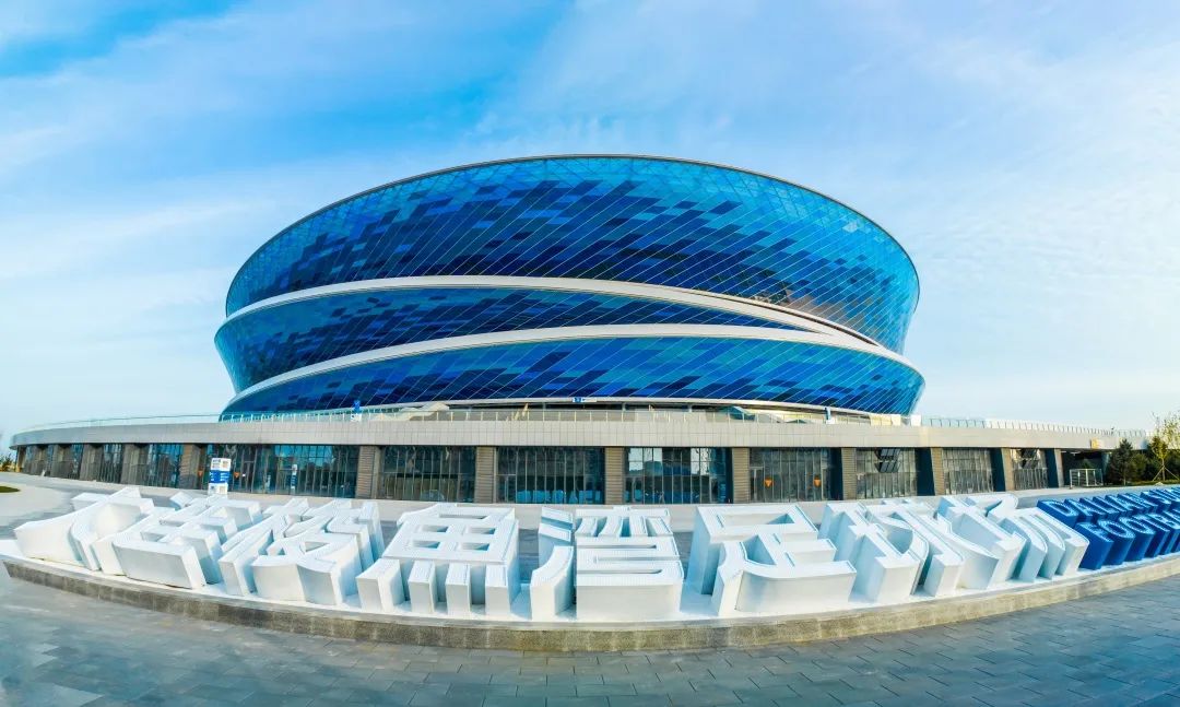 4万平方米PTFE膜屋面，辽宁大连梭鱼湾足球场项目竣工投用
