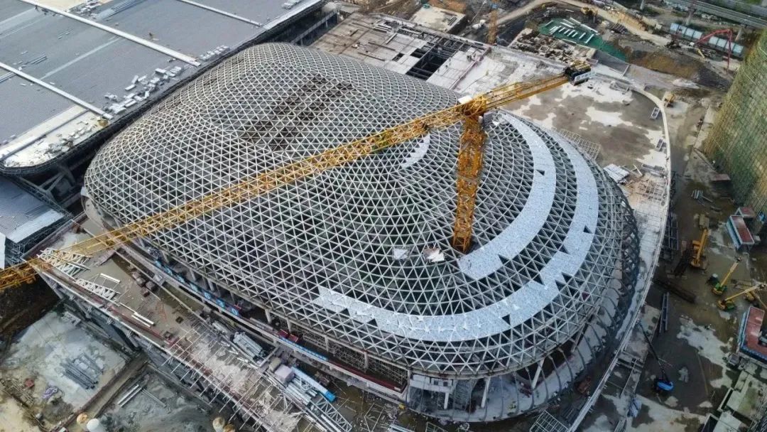 广西首个大跨铝合金网壳结构工程顺利完工
